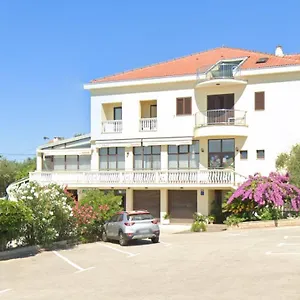 Pensjonat Krsevan ***